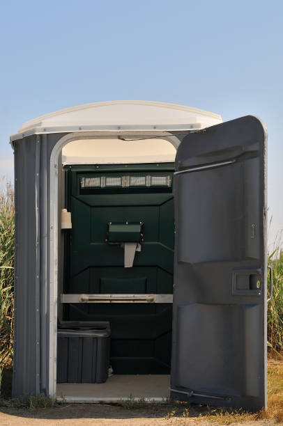 Best Porta potty rental near me  in Flowery Branch, GA